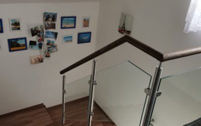 Komorní Lhotka – Zábradlí